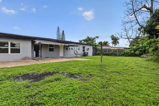 19320 NW 6TH Court, Miami Gardens, FL 33169