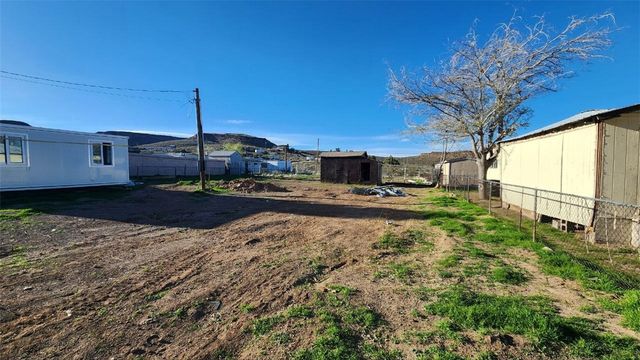 421 E Beverly Avenue, Kingman, AZ 86409