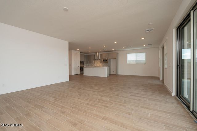 40218 N Alegre Drive, San Tan Valley, AZ 85140