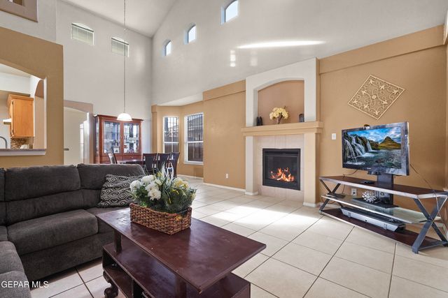 444 ghost flower Street, Horizon City, TX 79928