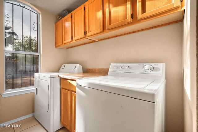 444 ghost flower Street, Horizon City, TX 79928