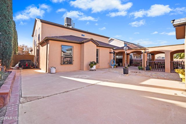 444 ghost flower Street, Horizon City, TX 79928