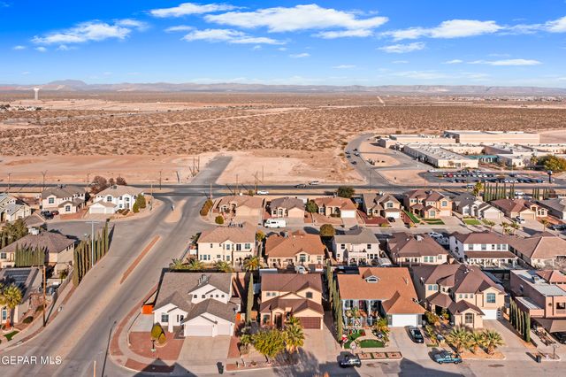 444 ghost flower Street, Horizon City, TX 79928