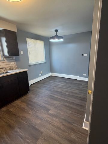 1220 E 79th Street 1E, Chicago, IL 60619