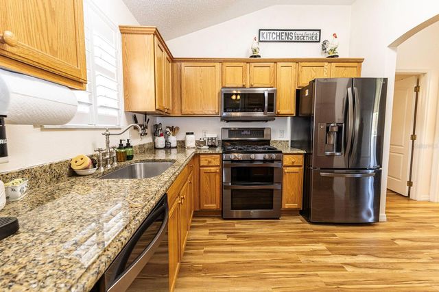 2706 MORVEN PARK WAY, The Villages, FL 32162