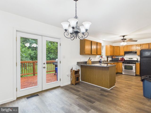 200 CANARY CIR, York, PA 17404