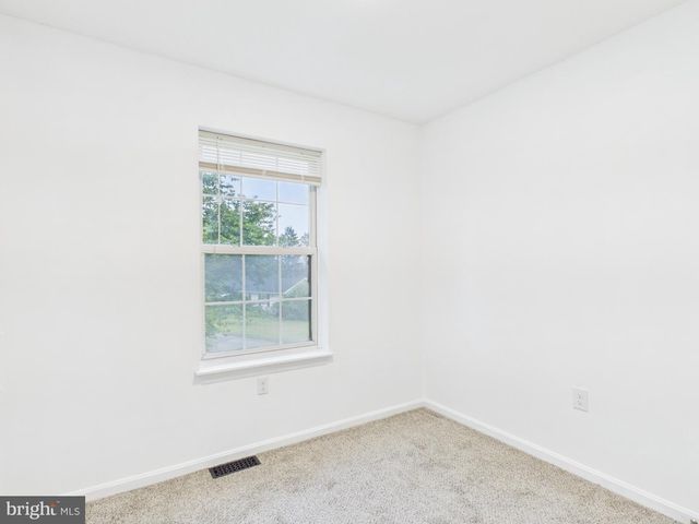 200 CANARY CIR, York, PA 17404