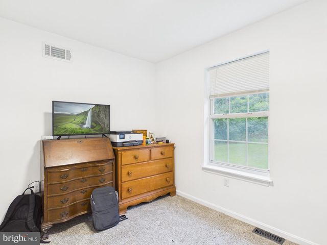 200 CANARY CIR, York, PA 17404