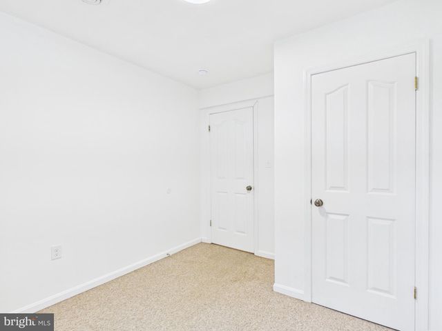200 CANARY CIR, York, PA 17404