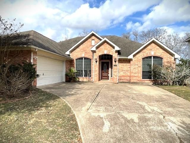 1815 Rustic Oak Lane, Pasadena, TX 77586