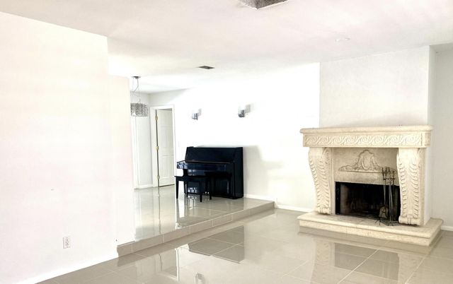 2327 WINDSOR Road, Palm Beach Gardens, FL 33410
