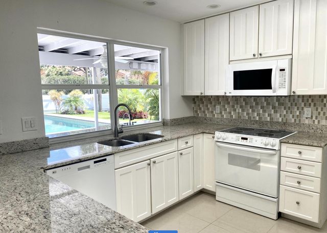 2327 WINDSOR Road, Palm Beach Gardens, FL 33410