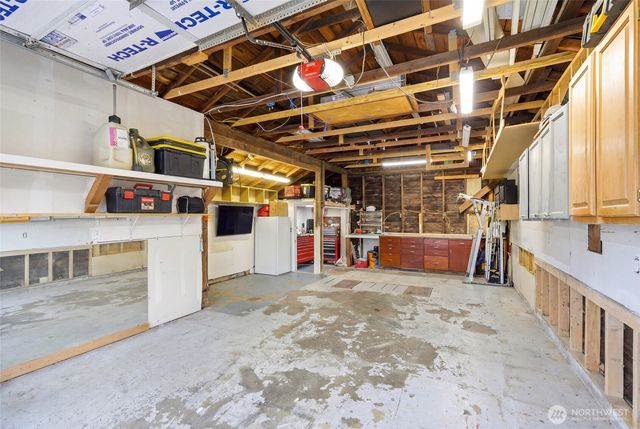 238 N Washington Avenue, Arlington, WA 98223