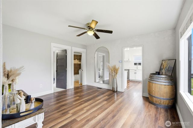 238 N Washington Avenue, Arlington, WA 98223