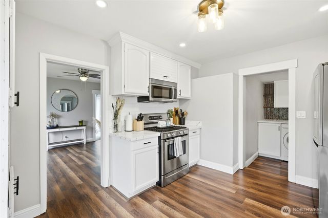 238 N Washington Avenue, Arlington, WA 98223