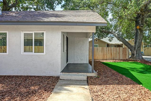 3824 13th Ave, Sacramento, CA 95820