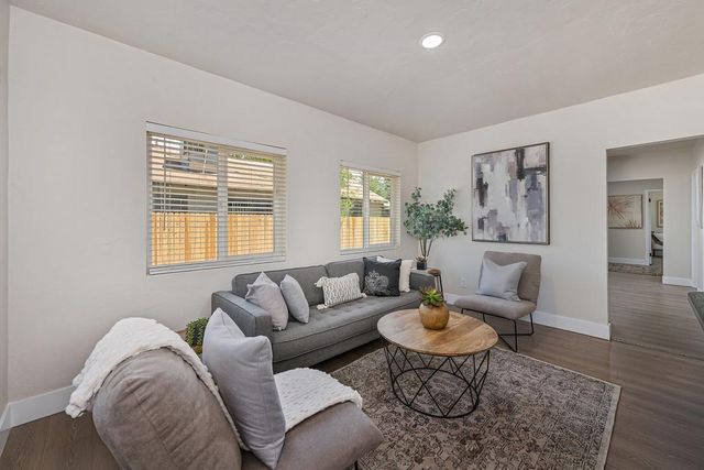 3824 13th Ave, Sacramento, CA 95820