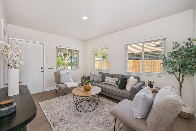 3824 13th Ave, Sacramento, CA 95820