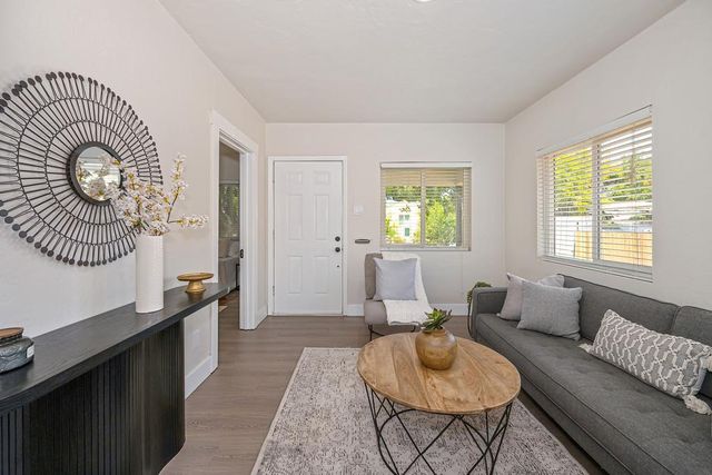 3824 13th Ave, Sacramento, CA 95820