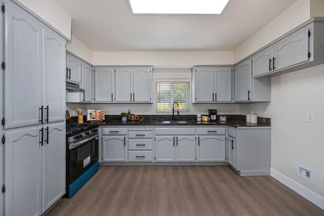 3824 13th Ave, Sacramento, CA 95820