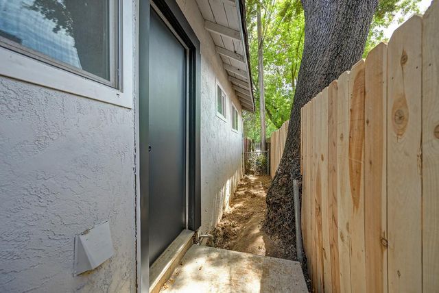 3824 13th Ave, Sacramento, CA 95820
