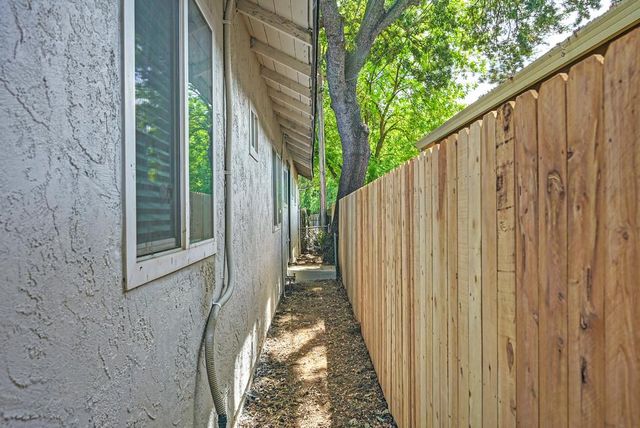 3824 13th Ave, Sacramento, CA 95820