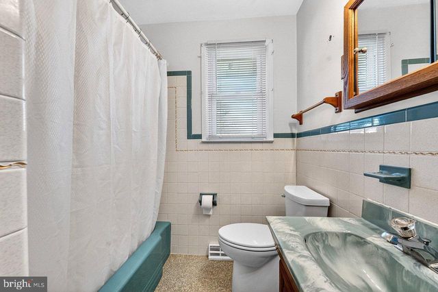 3 DELOTTO DR, Hamilton, NJ 08619