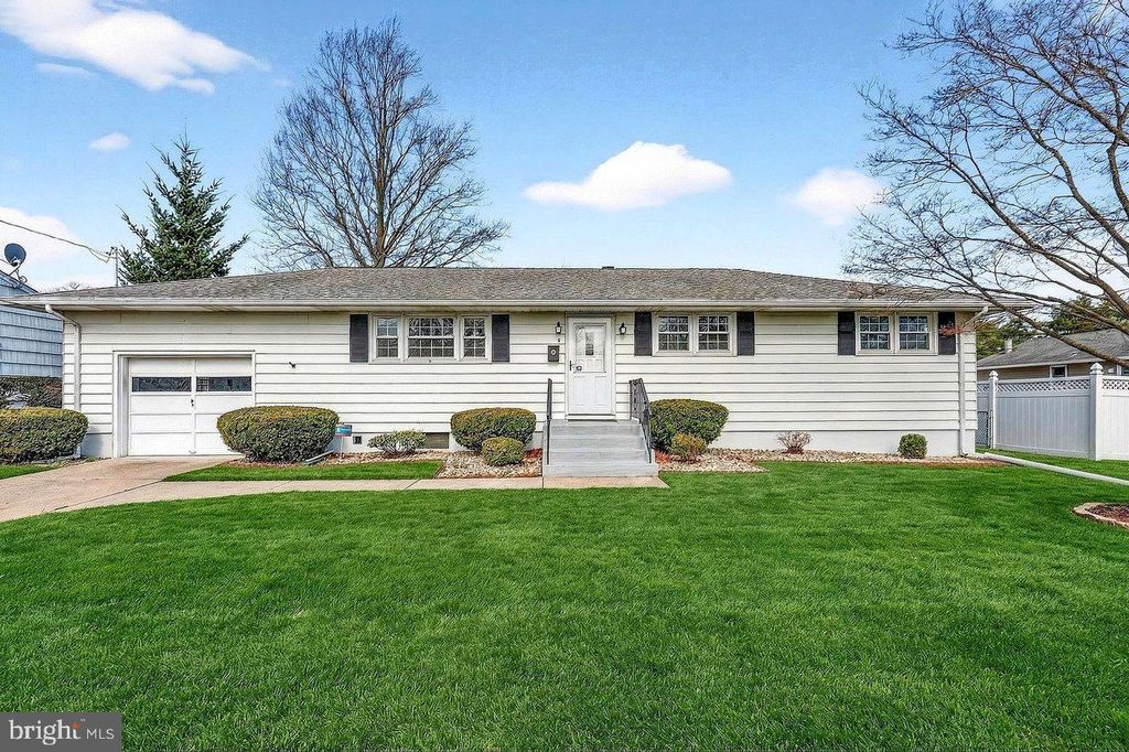 3 DELOTTO DR, Hamilton, NJ 08619