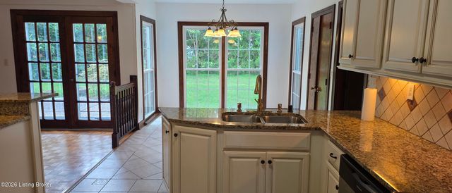7246 Heatherly Square, Louisville, KY 40241