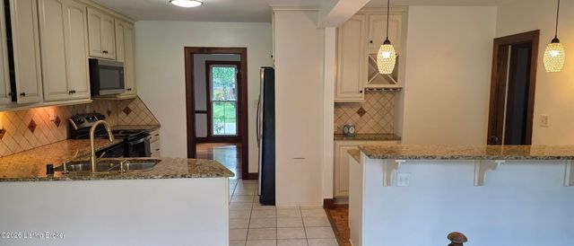 7246 Heatherly Square, Louisville, KY 40241