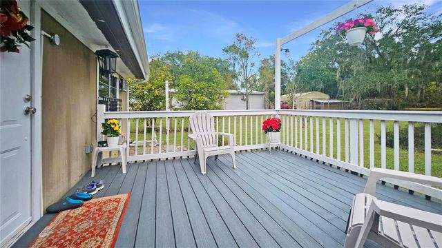 11455 SE HIGHWAY 464C, Ocklawaha, FL 32179