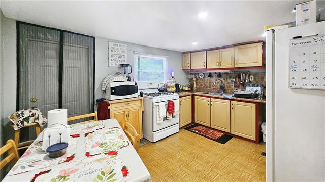 11455 SE HIGHWAY 464C, Ocklawaha, FL 32179