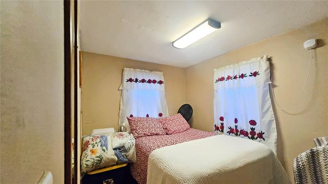 11455 SE HIGHWAY 464C, Ocklawaha, FL 32179