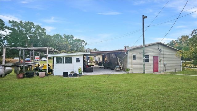 11455 SE HIGHWAY 464C, Ocklawaha, FL 32179