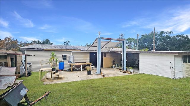 11455 SE HIGHWAY 464C, Ocklawaha, FL 32179