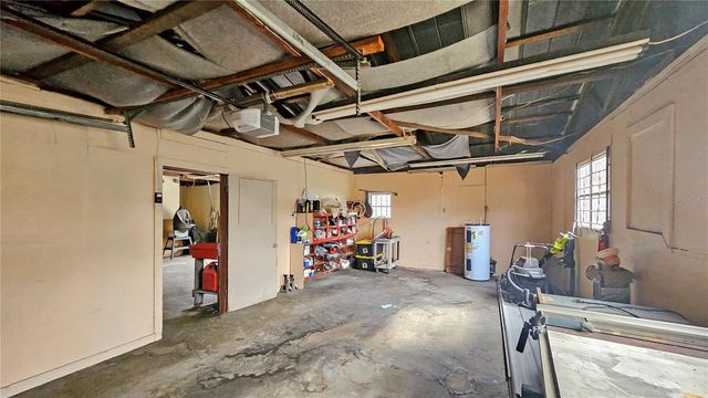 11455 SE HIGHWAY 464C, Ocklawaha, FL 32179