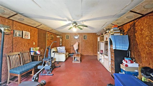 11455 SE HIGHWAY 464C, Ocklawaha, FL 32179