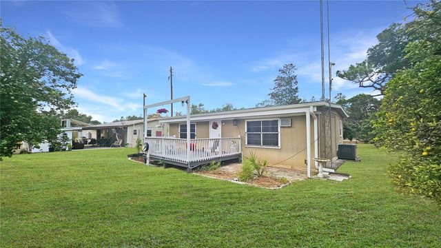 11455 SE HIGHWAY 464C, Ocklawaha, FL 32179