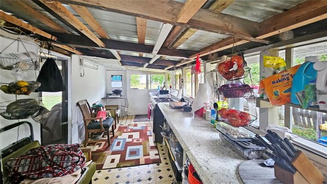 11455 SE HIGHWAY 464C, Ocklawaha, FL 32179