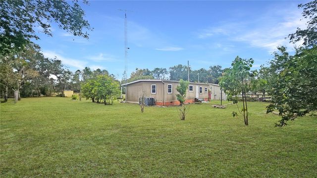 11455 SE HIGHWAY 464C, Ocklawaha, FL 32179