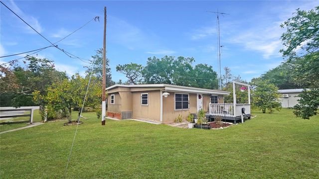 11455 SE HIGHWAY 464C, Ocklawaha, FL 32179