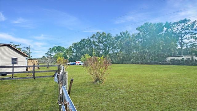 11455 SE HIGHWAY 464C, Ocklawaha, FL 32179
