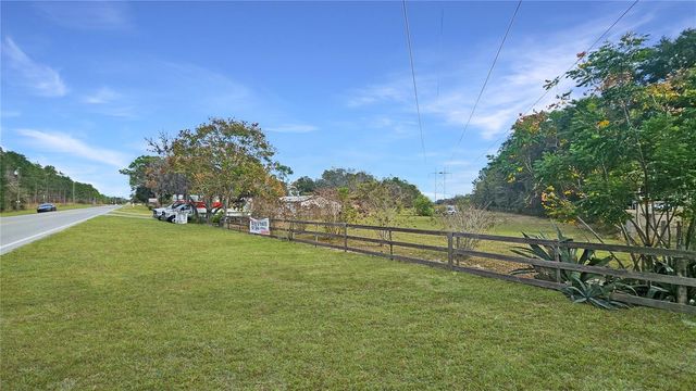 11455 SE HIGHWAY 464C, Ocklawaha, FL 32179