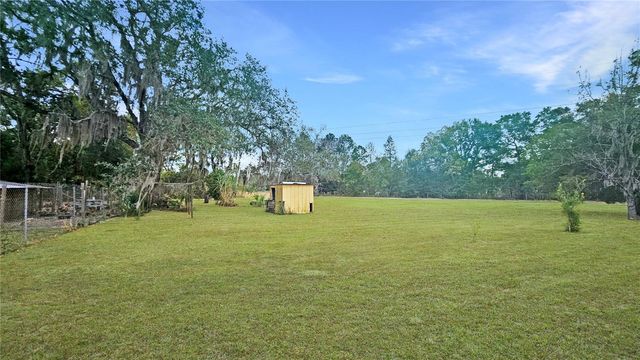 11455 SE HIGHWAY 464C, Ocklawaha, FL 32179