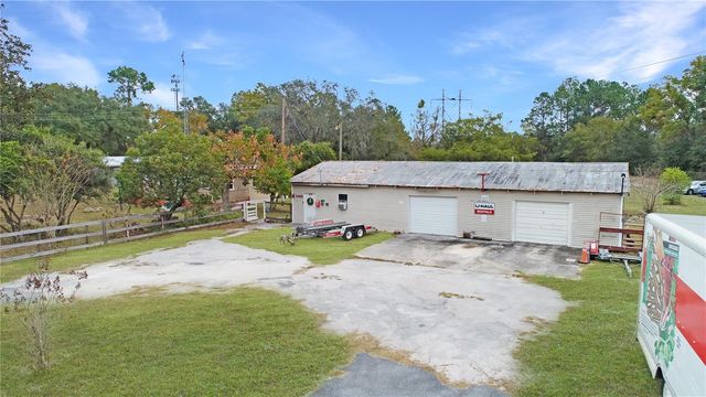 11455 SE HIGHWAY 464C, Ocklawaha, FL 32179