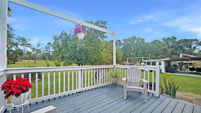 11455 SE HIGHWAY 464C, Ocklawaha, FL 32179