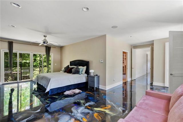 643 Larchmont Circle NW, Atlanta, GA 30318