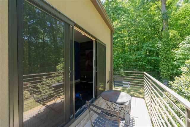 643 Larchmont Circle NW, Atlanta, GA 30318