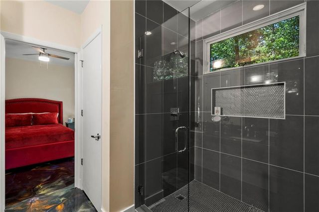 643 Larchmont Circle NW, Atlanta, GA 30318