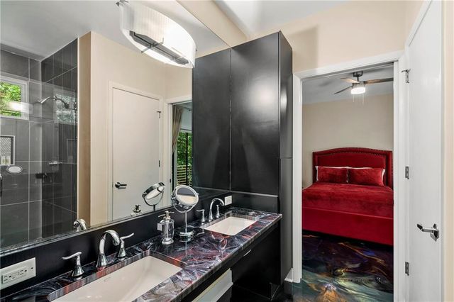 643 Larchmont Circle NW, Atlanta, GA 30318